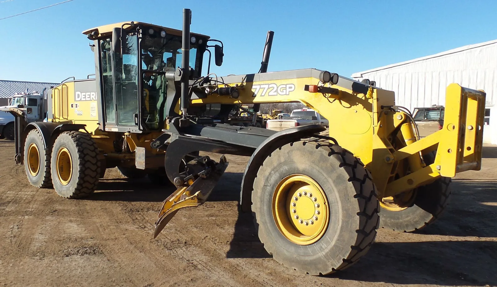 2011 John Deere 772GP