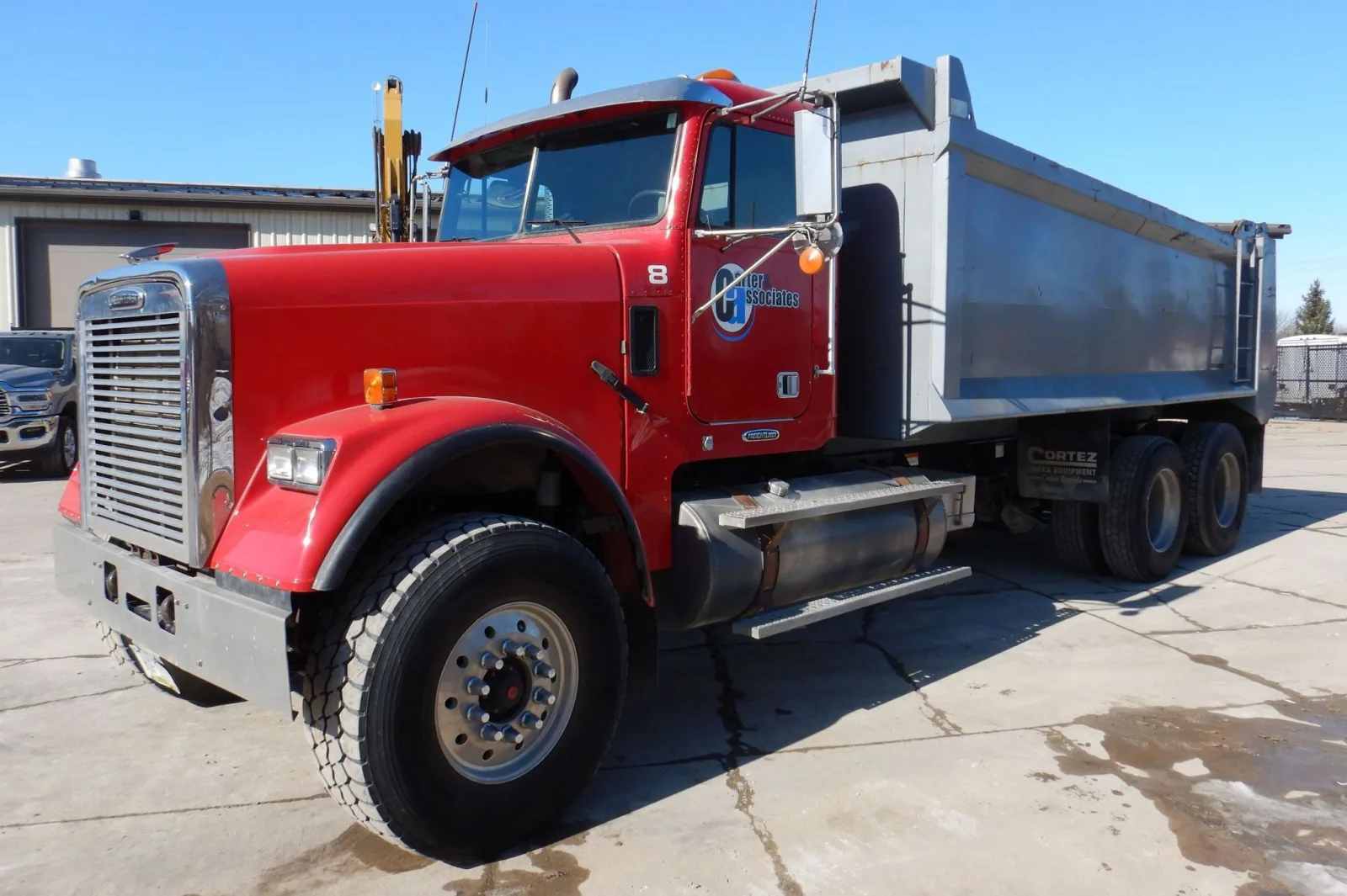 2009 Freightliner FLD120
