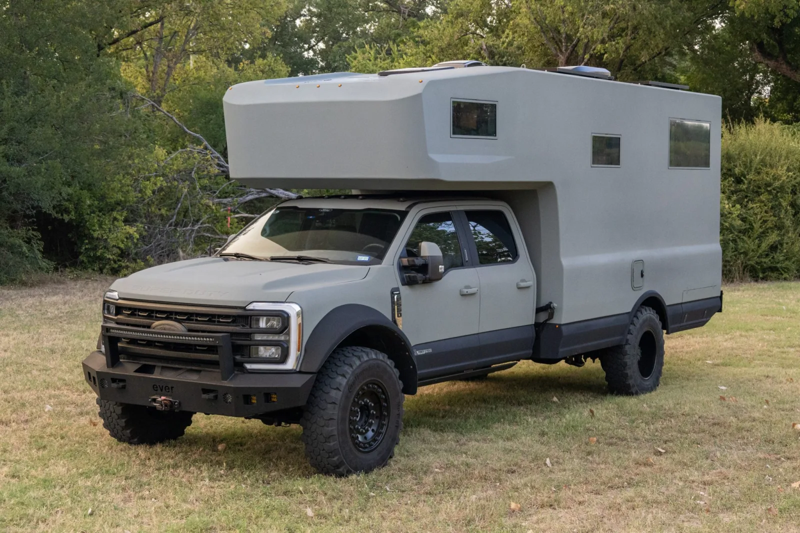 2024 Ford F-550 Super Duty Overland Camper